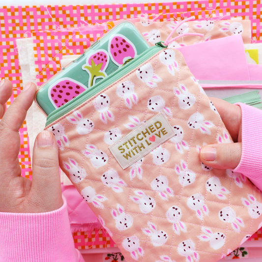 Nesty - quilted sleeves for your tech
