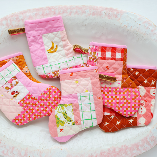 MINI Christmas Stocking - (free) template and video tutorial